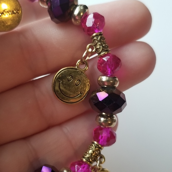 3/$25♥️ Charm Bracelet Hot Pink & Purple with Smiley Charms New - Picture 5 of 5